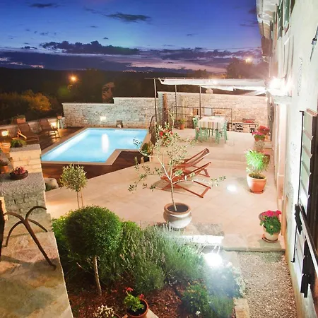 Gelci Holiday home Trgetari